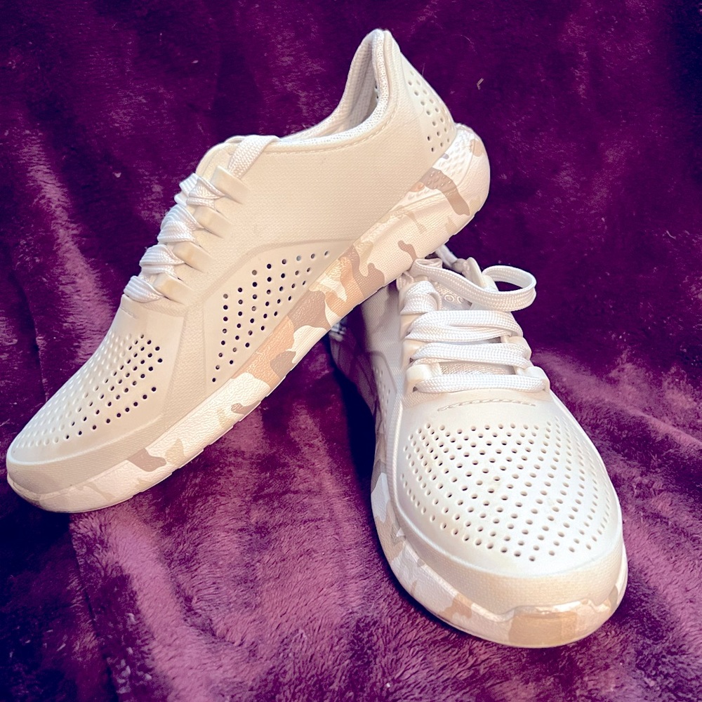 Camo crocs tennis shoes womens
